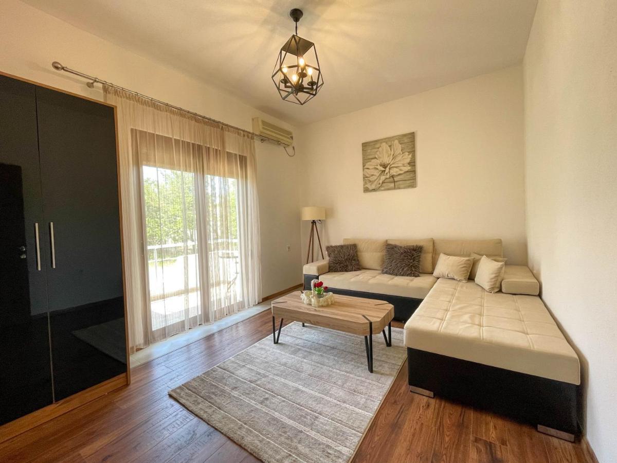B&B Lovac Hasa 2 Ulcinj Exterior foto