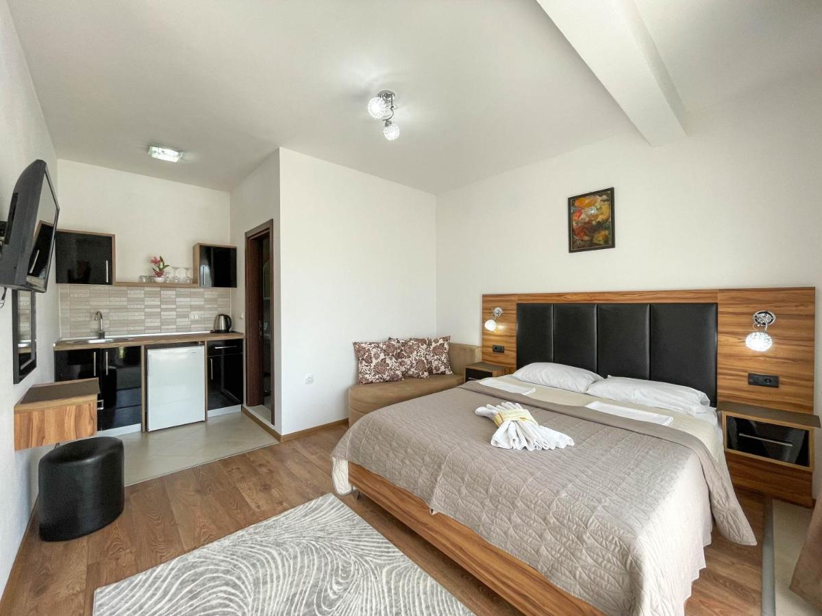 B&B Lovac Hasa 2 Ulcinj Exterior foto